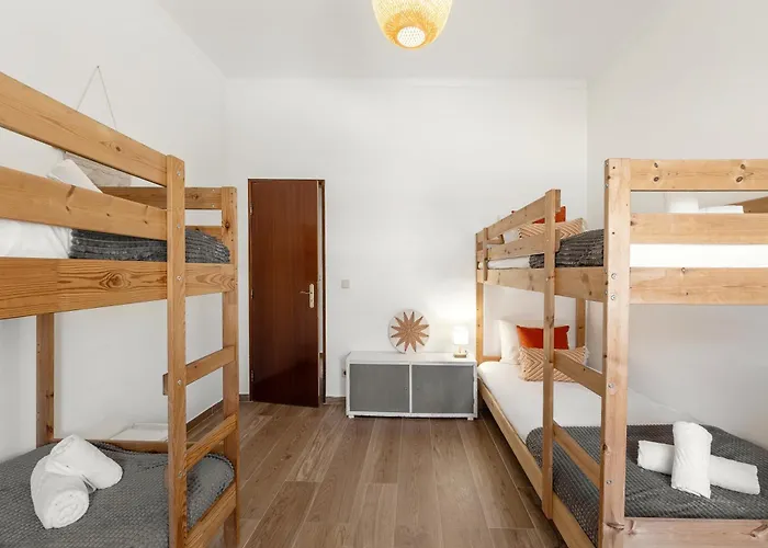 Surfies Baleal 公寓 *